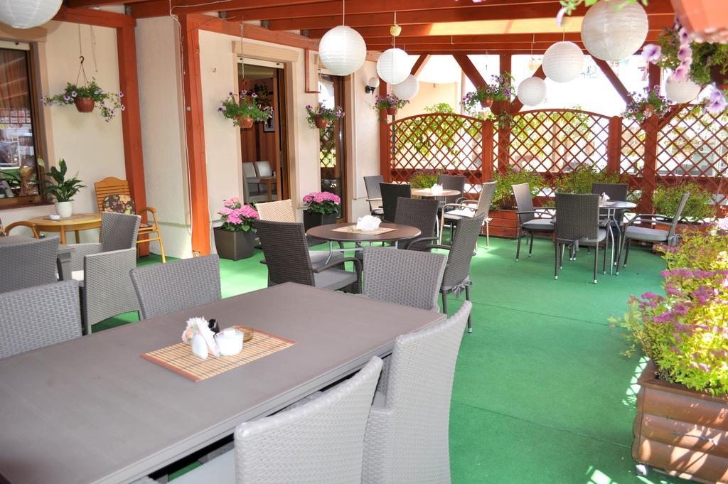 Aparthotel Mikolajki Екстер'єр фото